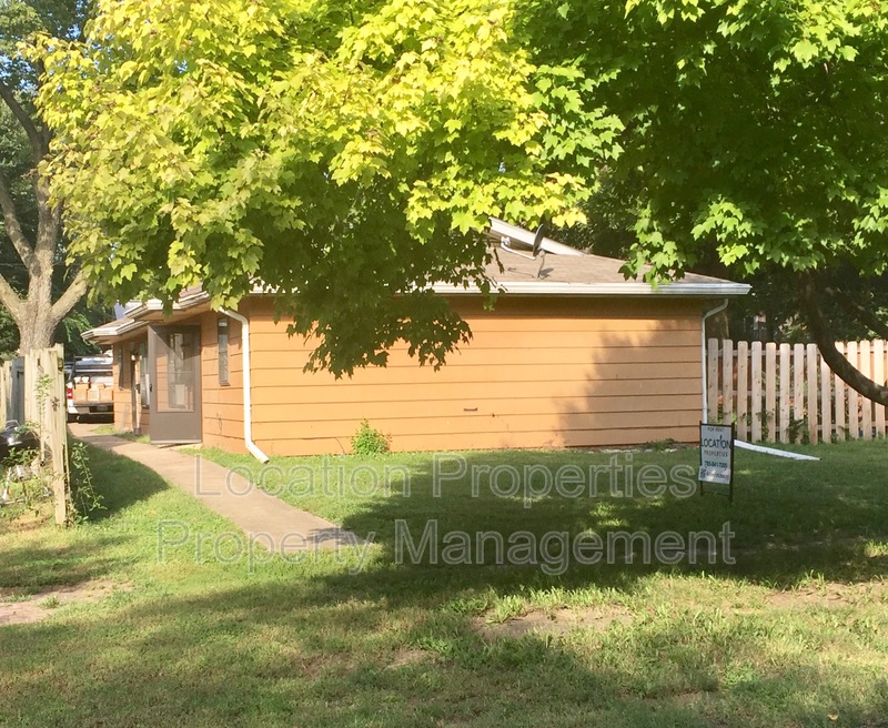 817 Connecticut Street, rental photo 2