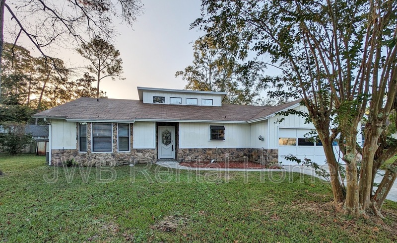 Jacksonville House: 4364 Knottingby Ct