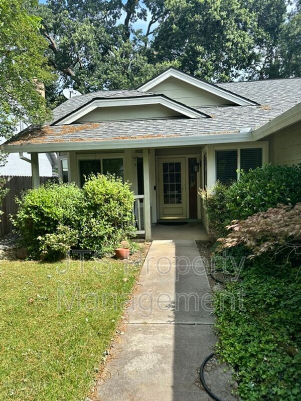 Elk Grove House: 9349 Newington Way