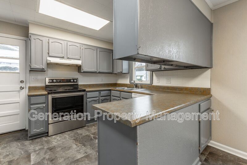 Chattanooga House: 5501 Rosemont Drive