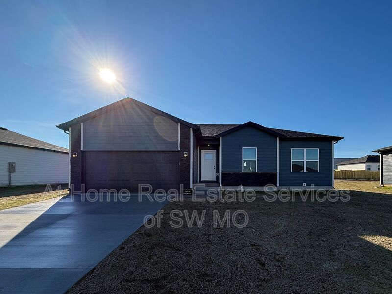 Mt Vernon House: 120 Bailey Dr