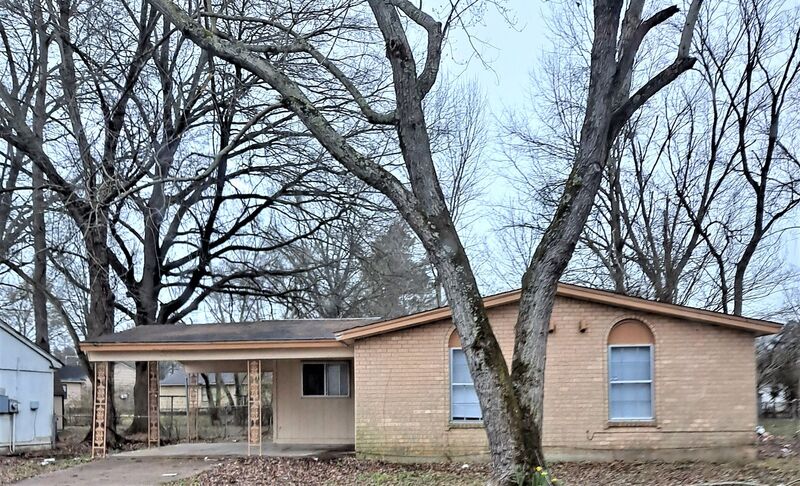 Memphis House: 3911 Ajanders Dr