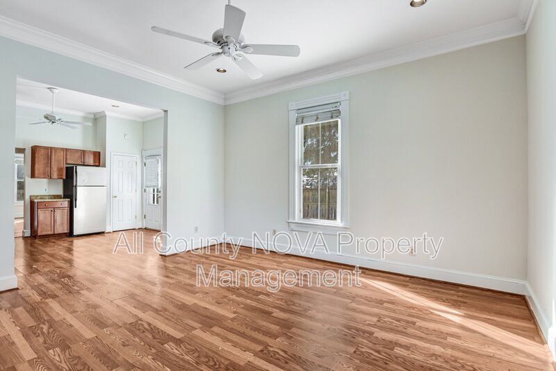 Manassas, Condo: 8753 Signal Hill Rd