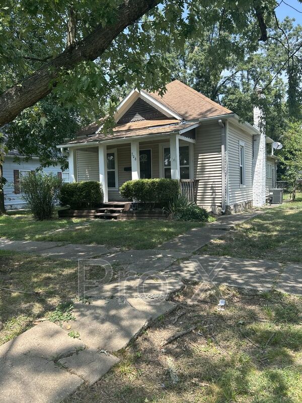 Pittsburg House: 706 W Kansas
