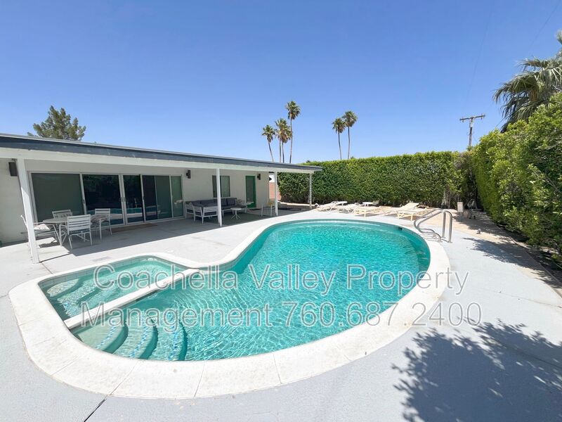 Palm Springs House: 2719 E Ventura Road