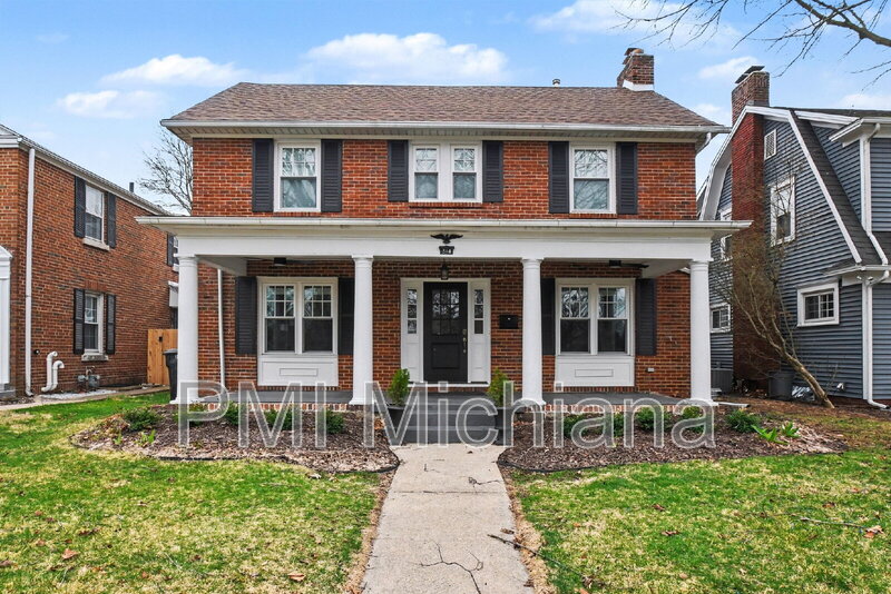 South Bend House: 314 E Angela Blvd