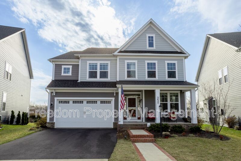 Dumfries House: 2425 Morgans Point Dr
