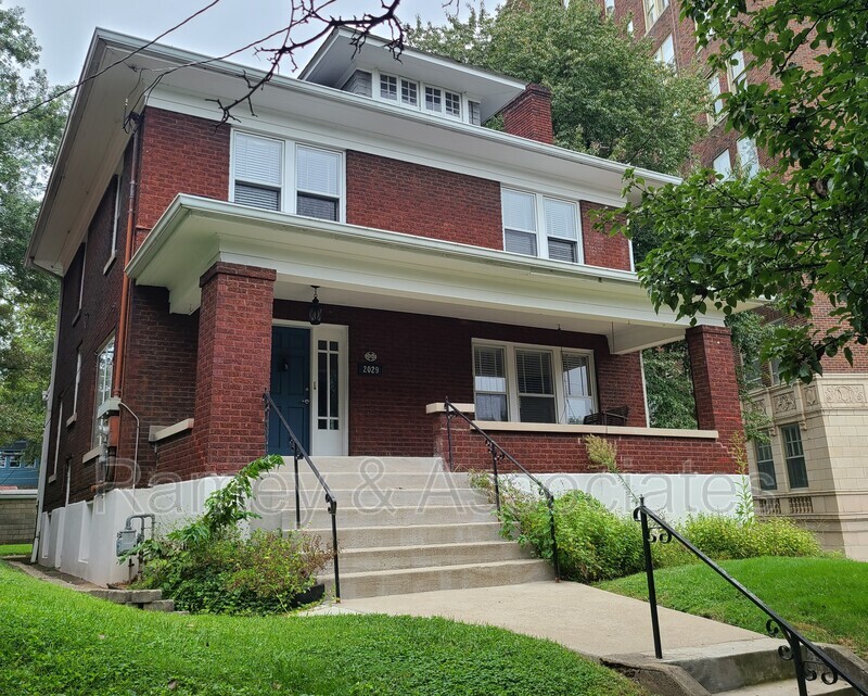 Louisville House: 2029 Baringer Ave