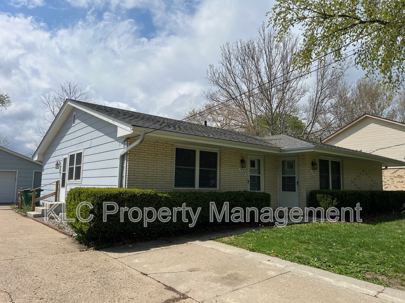 Clive House: 1548 NW 81st St