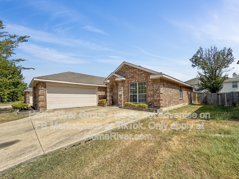 Mesquite House: 2828 Thrush Dr