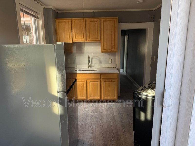 New Britain Condo: 57 Whiting Street - 61-2