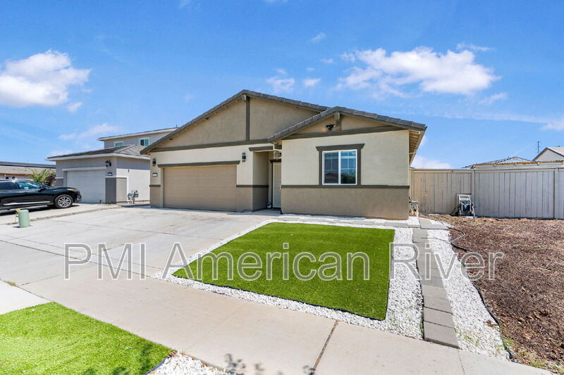 Plumas Lake House: 1355 Dusty Maiden Dr