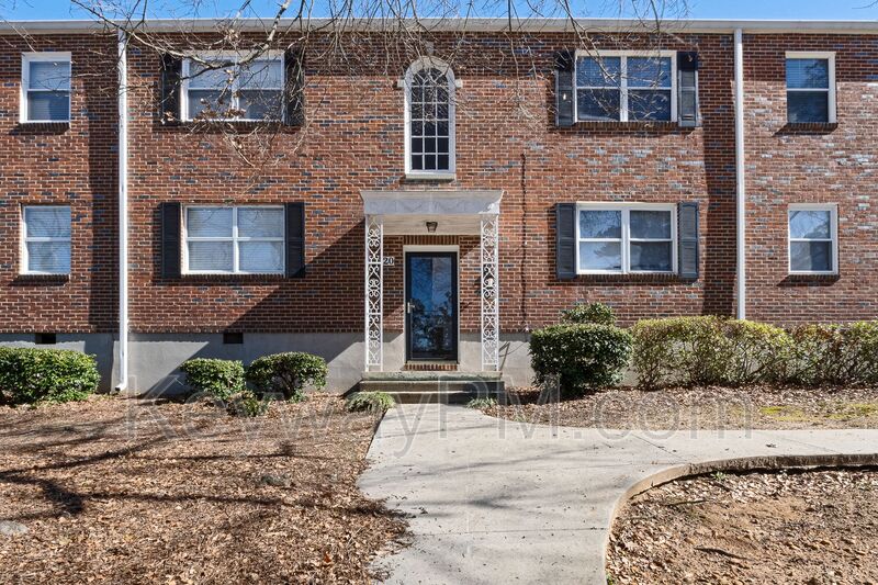 Augusta House: 501 Milledge Rd