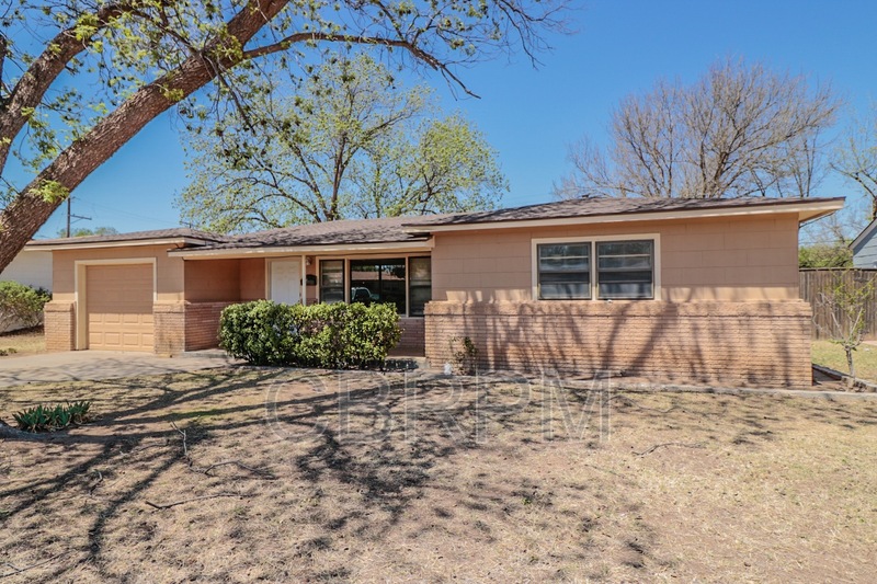 Lubbock House: 3216 36th St