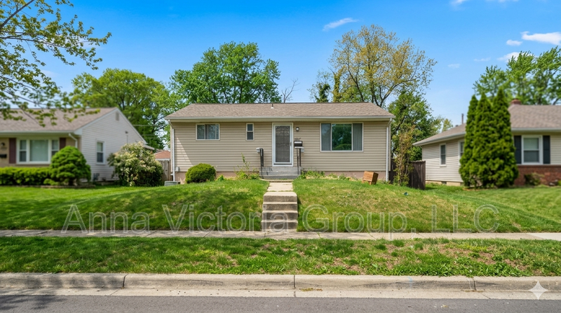 District Heights House: 2317 Roslyn Avenue