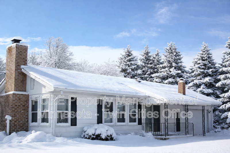 Woodbury House: 6625 1/2 Bailey Rd