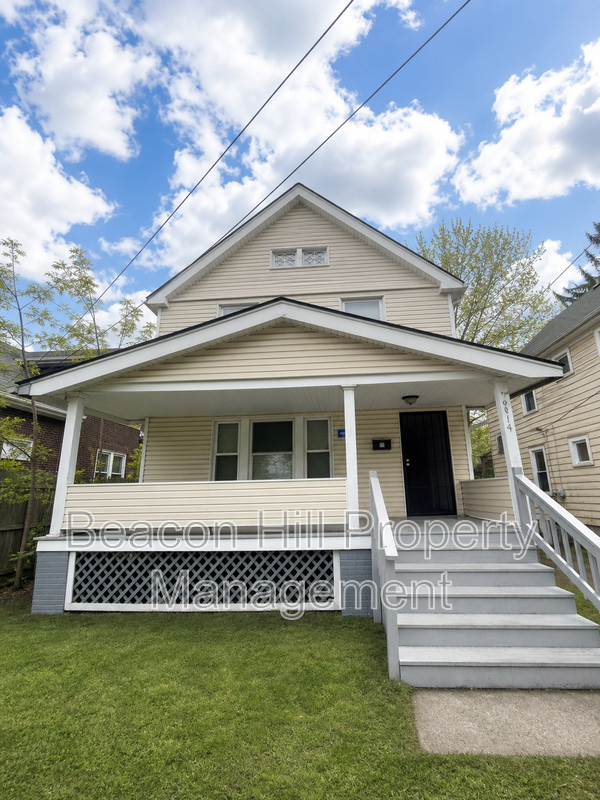 Cleveland House: 9814 Dunlap Avenue