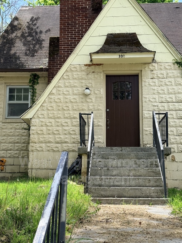 Beckley House: 102 Temple st