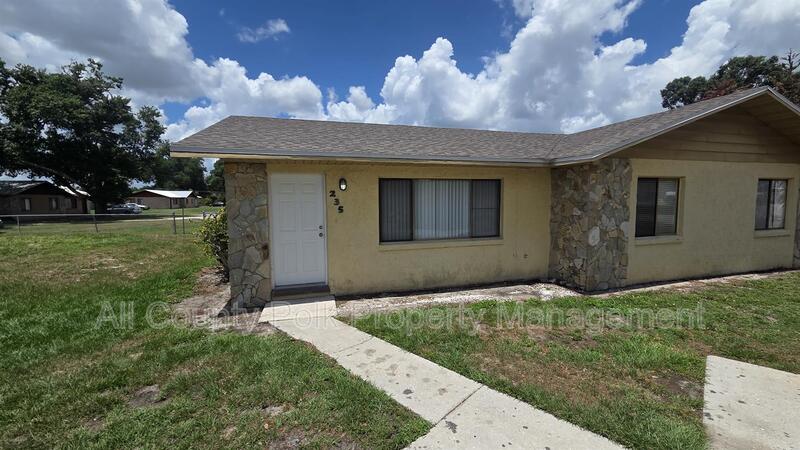 Lakeland Condo: 235 Leelon Rd.