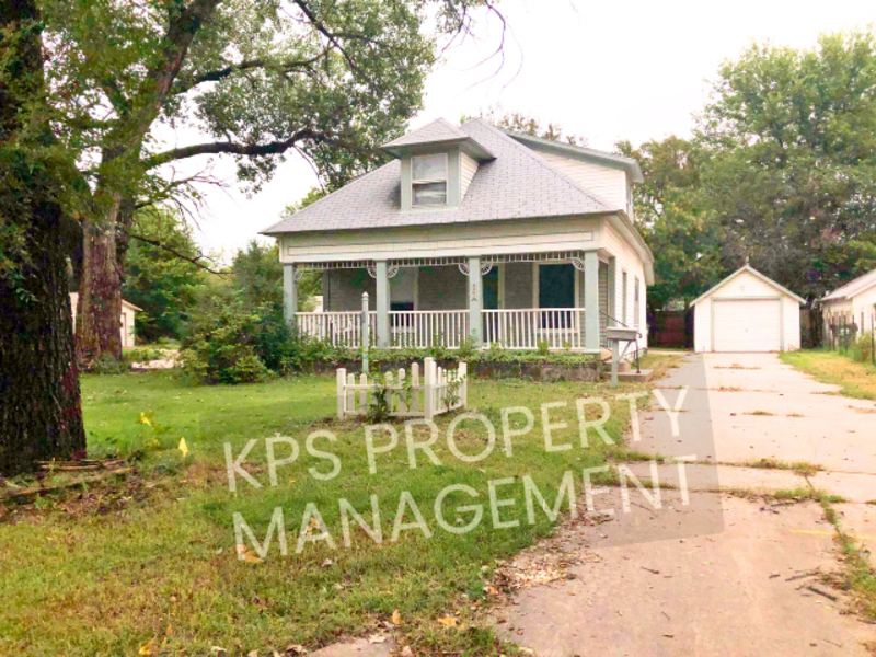 Wichita House: 1102 South Elizabeth