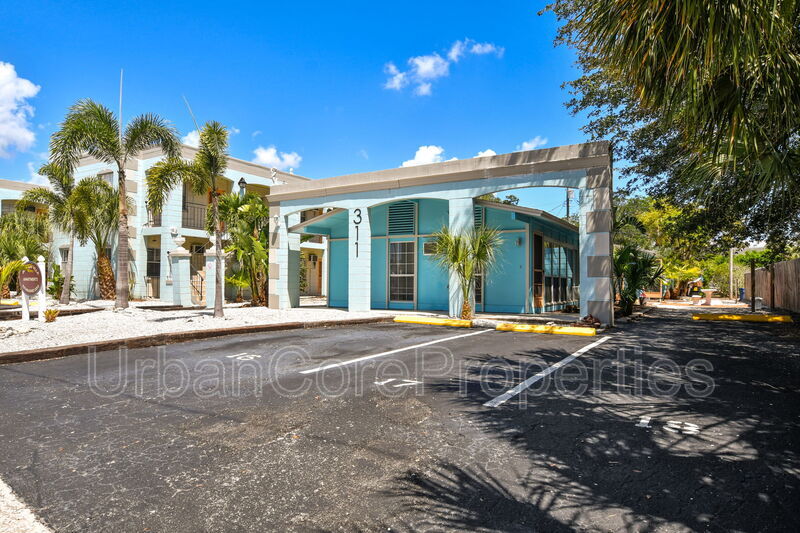 St. Petersburg Condo: 311 24th Ave N