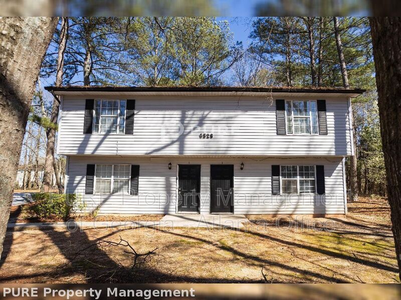 Union City Townhome: 6528 Buffington Rd