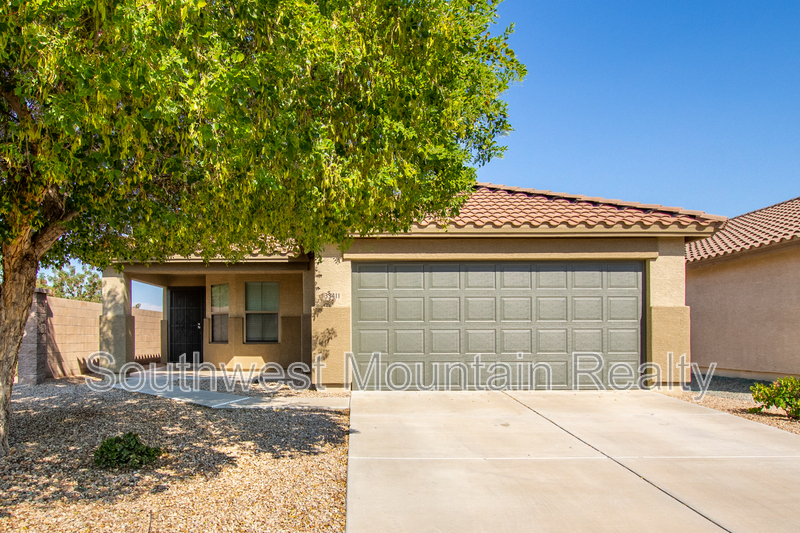 San Tan Valley House: 33411 N Stone Ridge