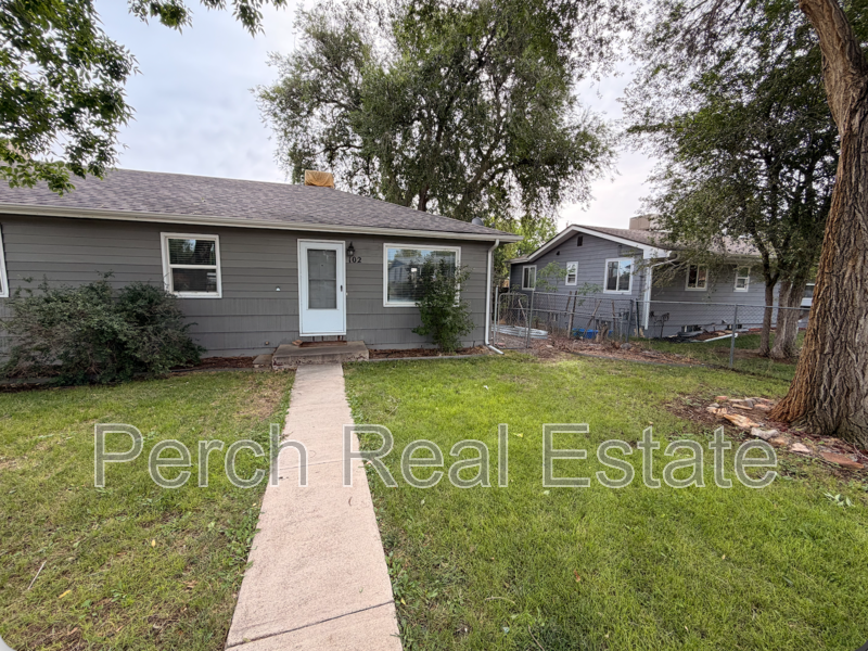 Lakewood House: 102 South Kendall Street