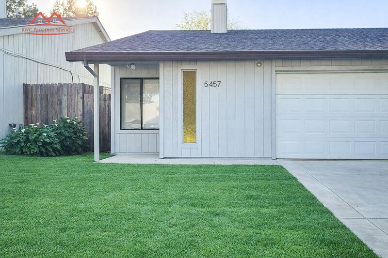 Fair Oaks Condo: 5457 E Knoll Drive