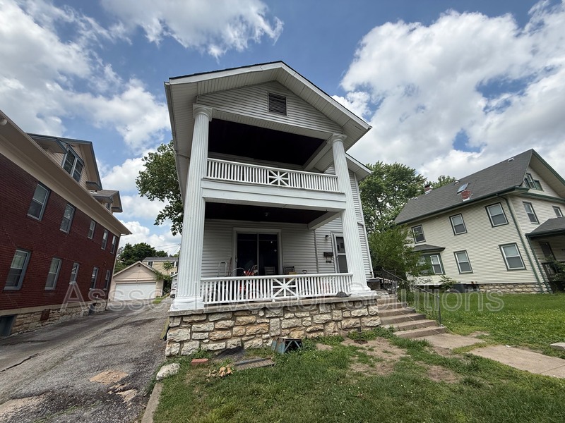 Kansas City House: 4132 Eaton St 2nd Fl
