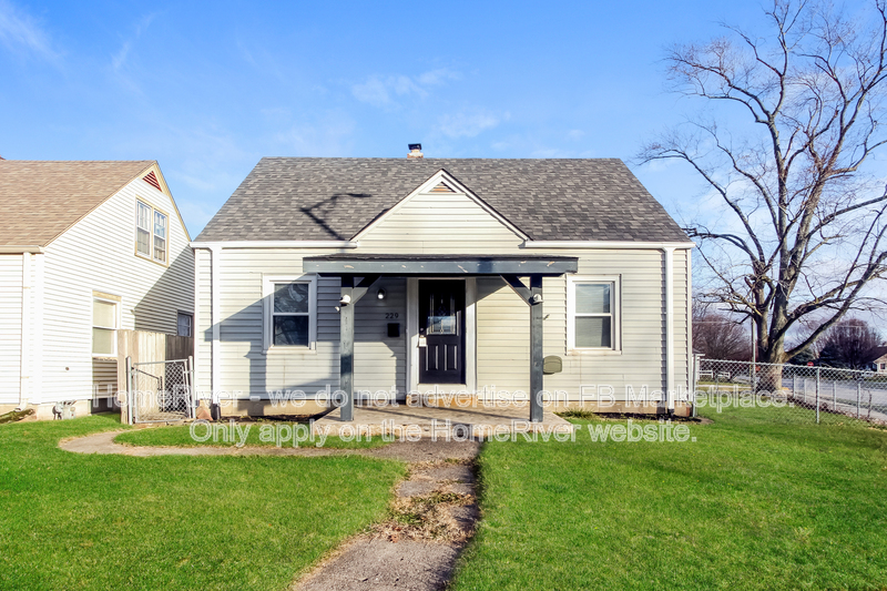 Beech Grove House: 229 S 7th Ave