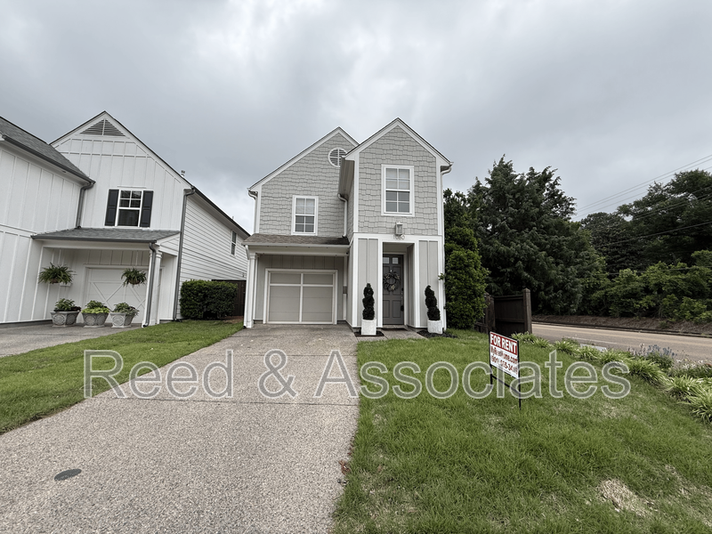 Memphis House: 1080 Blythe St