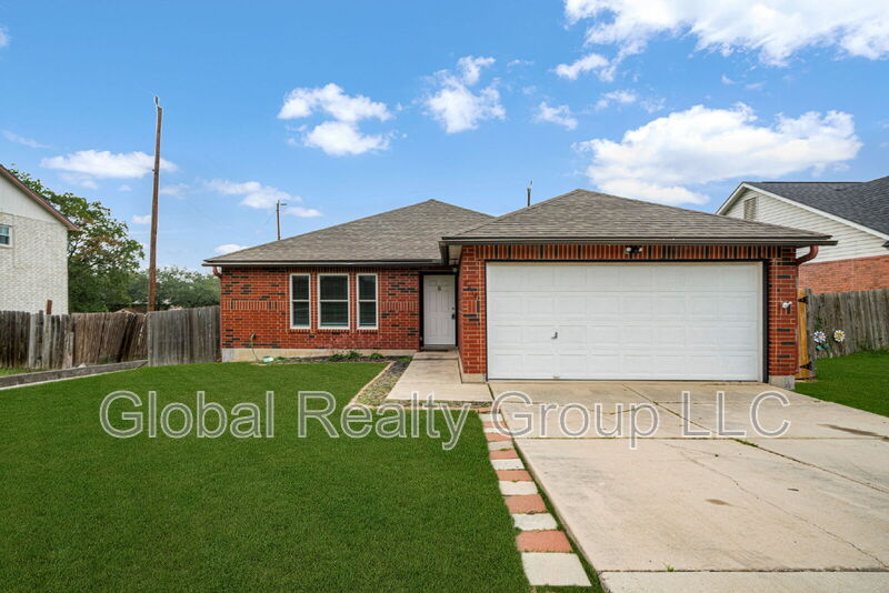 San Antonio House: 6814 Park Haven