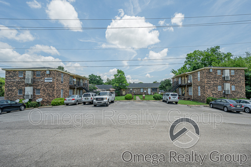 Leeds Condo: 8010 4th Ave