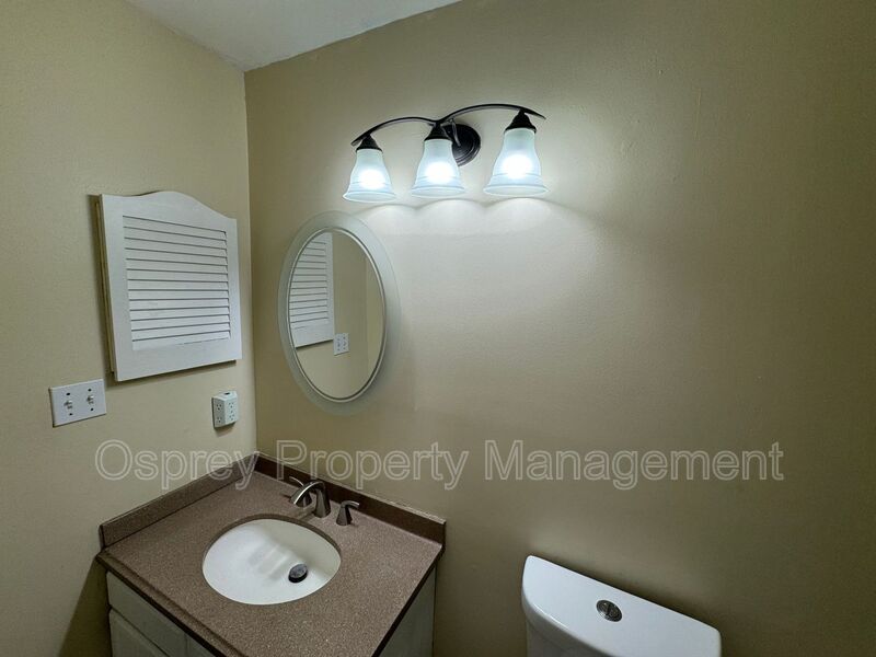 Introducing a beautiful townhouse-style Condo - Photo 9