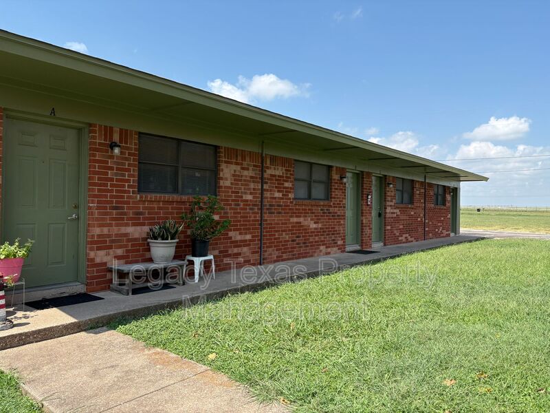 Cleburne Condo: 1702 Short ST