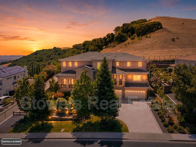 San Ramon House: 3315 Ashbourne Cir
