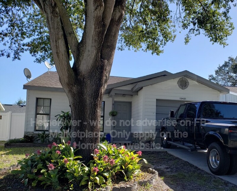 Riverview House: 13421 Laraway Dr