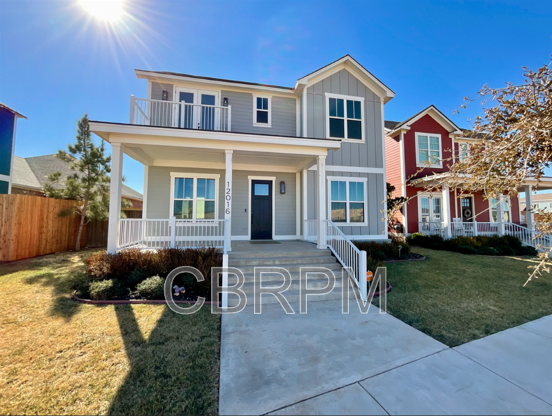 Lubbock House: 12016 Savannah Avenue