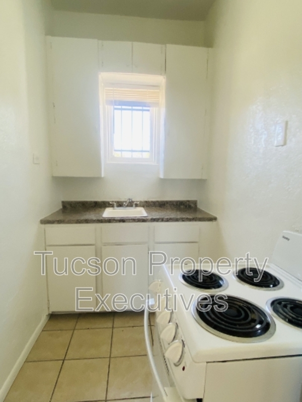 Tucson Condo: 19 West Veterans Blvd Unit 6
