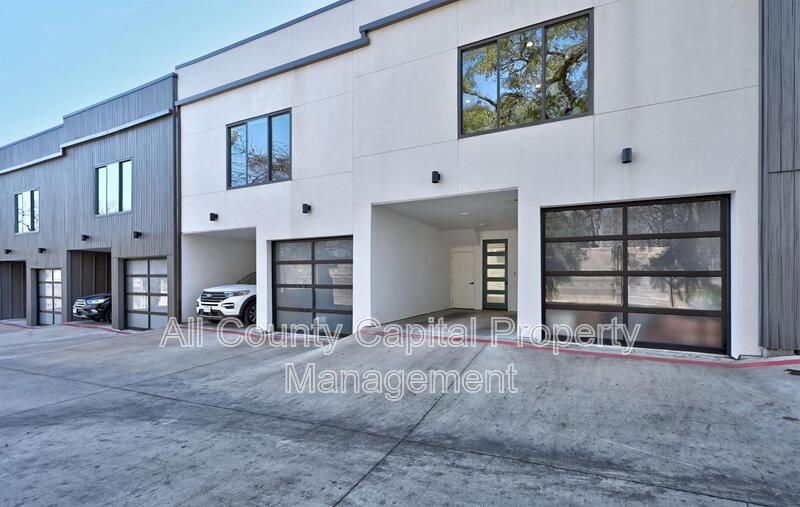 Austin House: 2804 S 1st St #2106,