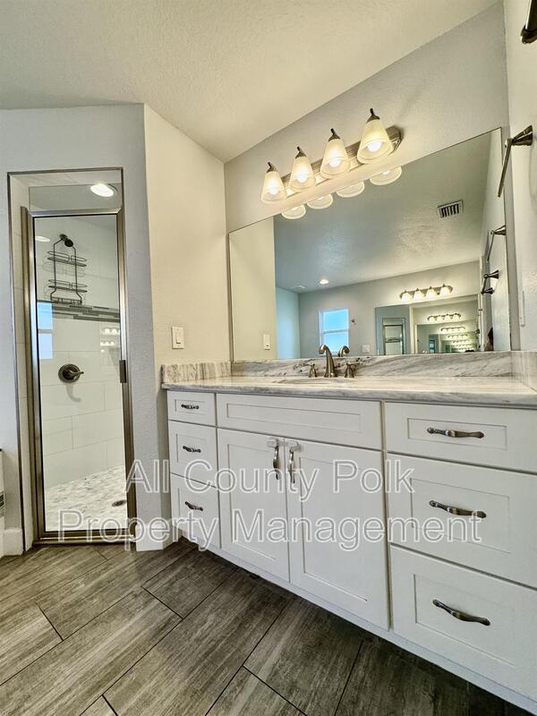 Main Rental Photo 18