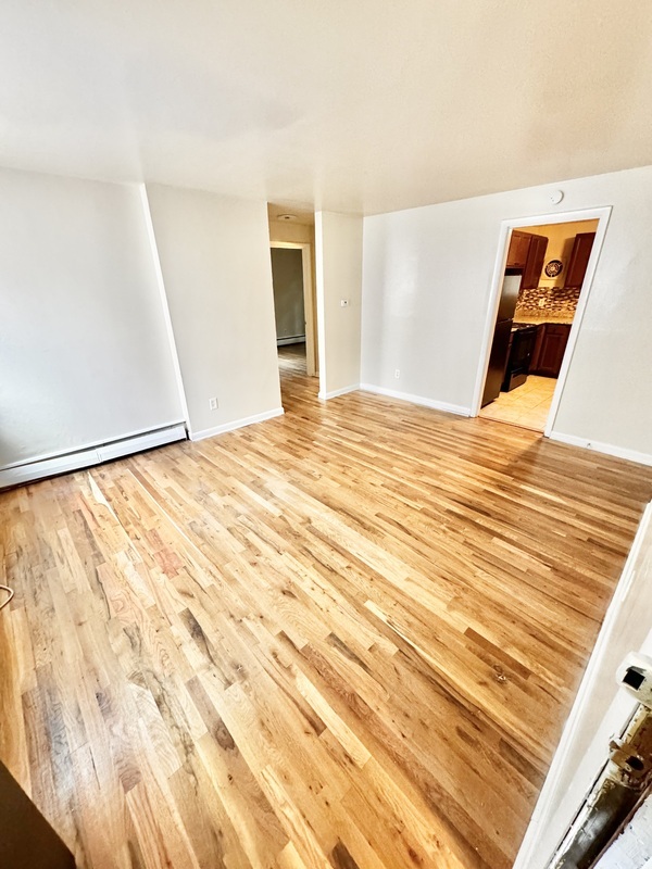 Richmond Condo: 3206 Ellwood ave
