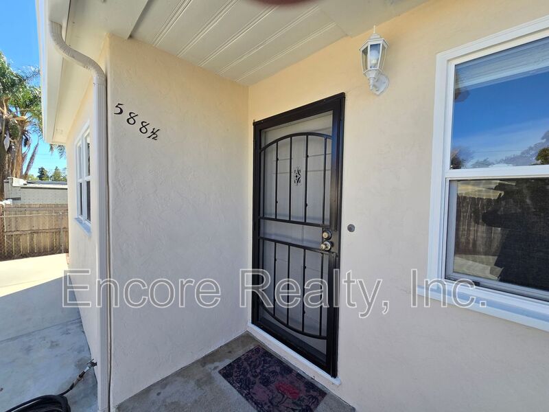 Chula Vista Condo: 588 1/2 McIntosh St