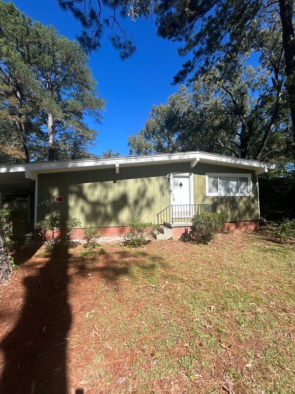 Jackson House: 1618 Kentwood Drive