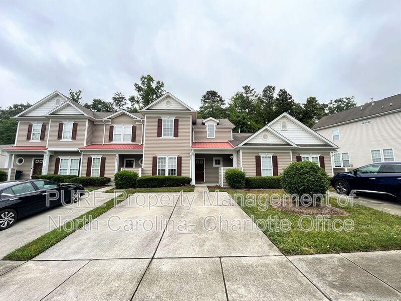 Charlotte Townhome: 8267 Carob Tree Ln