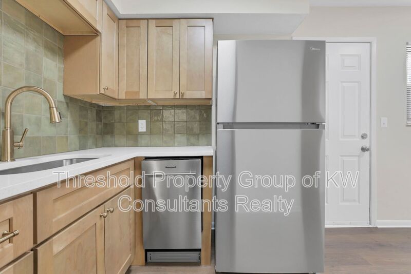 Columbus Condo: 2659 Christine Blvd