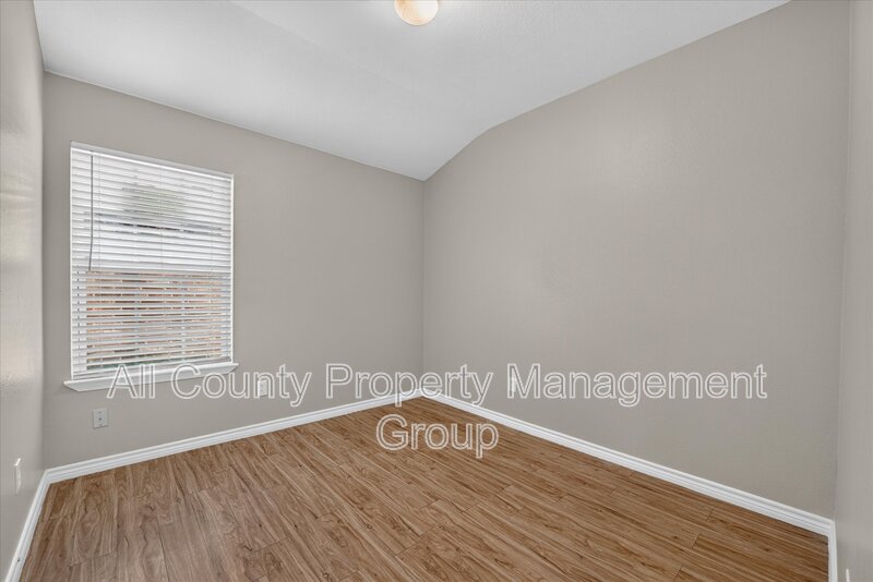 Main Rental Photo 12