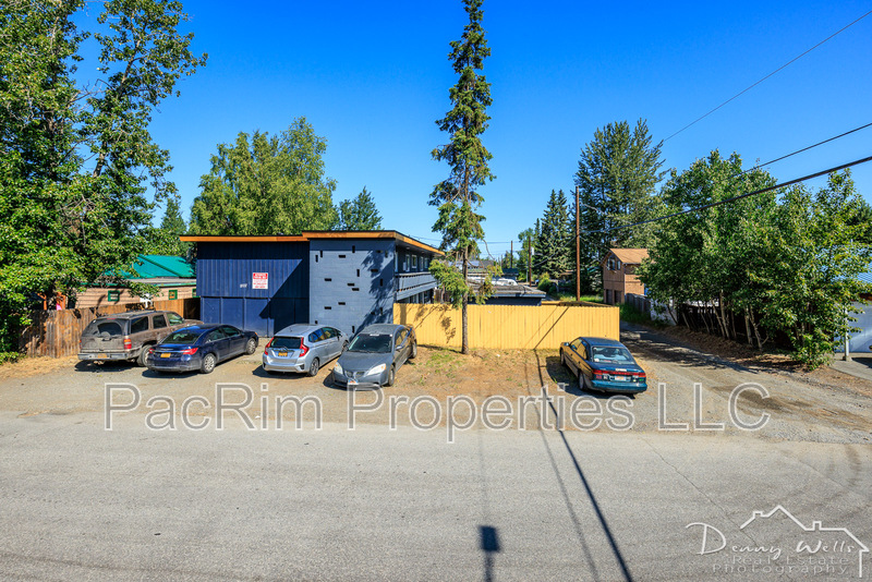 Anchorage House: 1807 W 36th Avenue #4