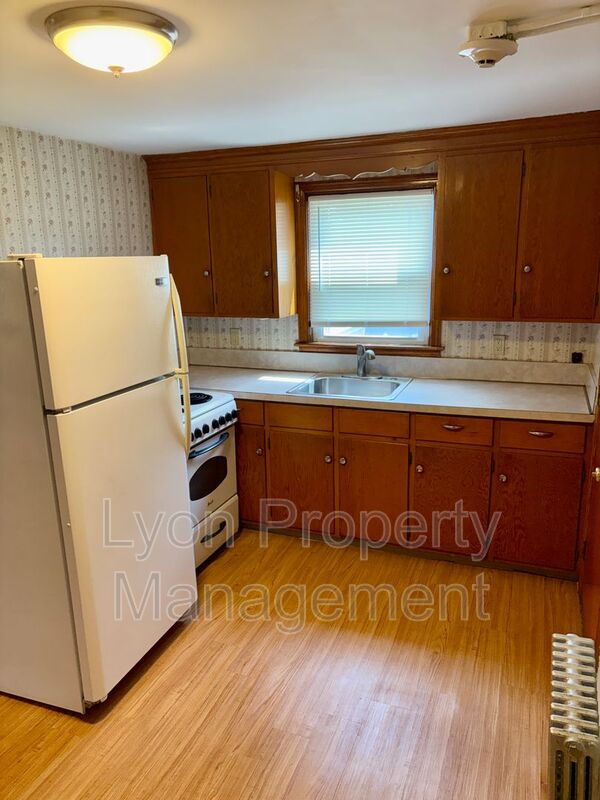Pawtucket Condo: 5 Norris Ave